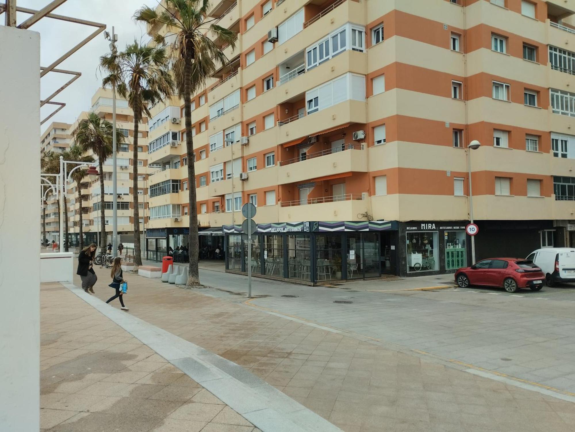 Apartamento Candari Playa En Cadiz Luaran gambar